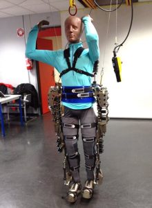 Exoskeleton in the laboratory.  / Brazilian Ministry of Sports