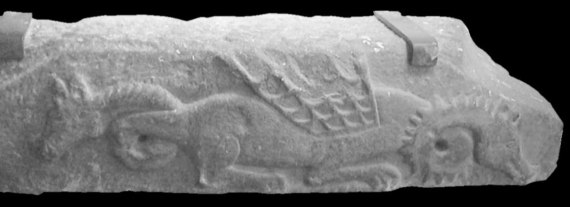 BBVA-OpenMind-Manuel Ruiz Rejon-Borges-Amphisbaena_cashel-Representación de una anfisbena (una serpiente de dos cabezas) en un relieve medieval (Rock of Cashel Museum, Irlanda)