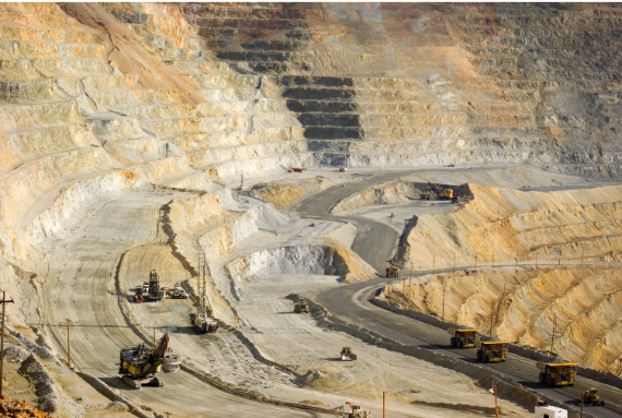 BBVA-OpenMind-Larsen-Nuestro futuro verde depende del cobre_4 A study by S&P Global found that it takes an average of 23 years to discover, explore, permit, finance and develop new copper mines. Credit: RiverRockPhotos / Getty Images.